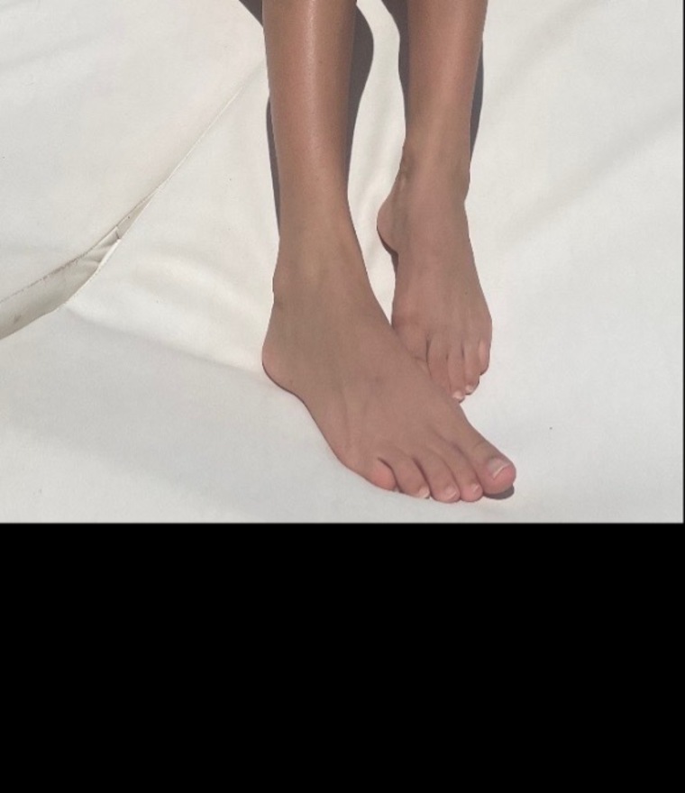 DinaFeetees banner image