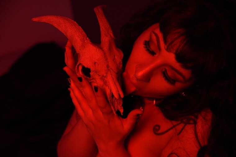 Diosa Velvet cover image