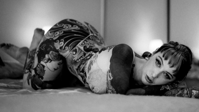 Dolce Onyx 🖤 Free Page cover image