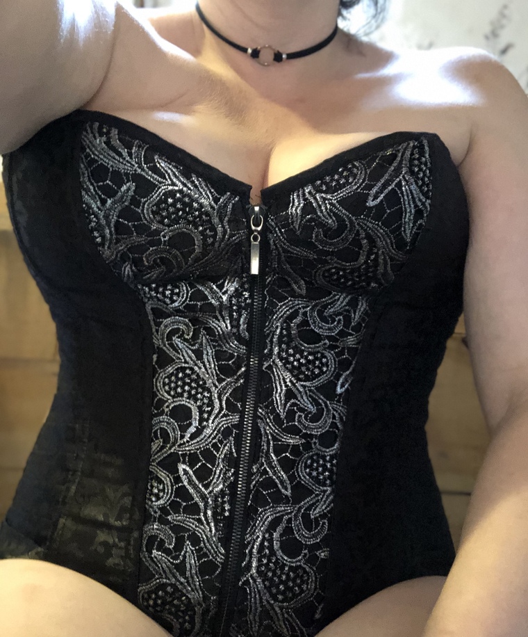 Domgirl1981 cover image