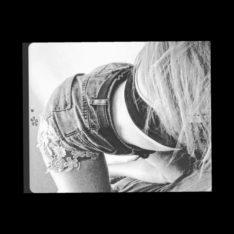 Dorris dangle banner image