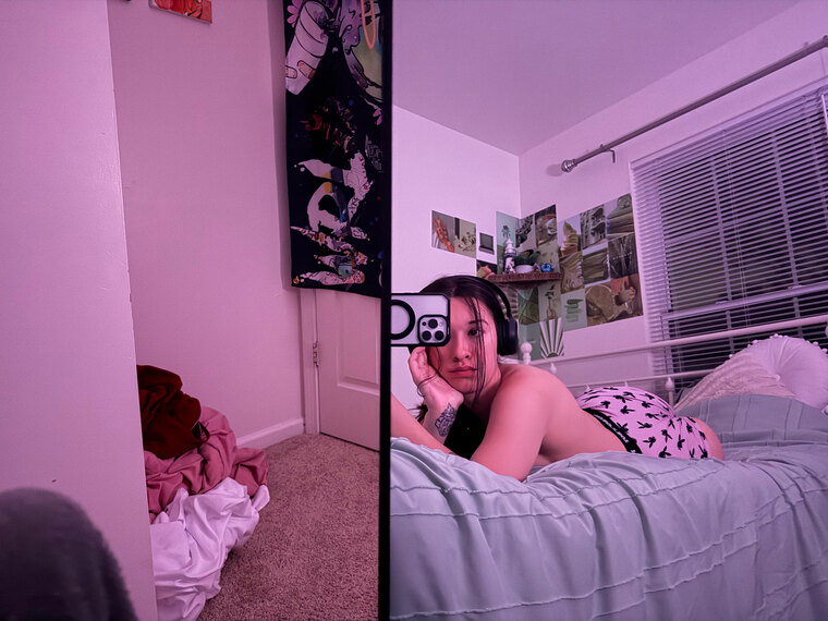 @TheGoldenGodesss banner image