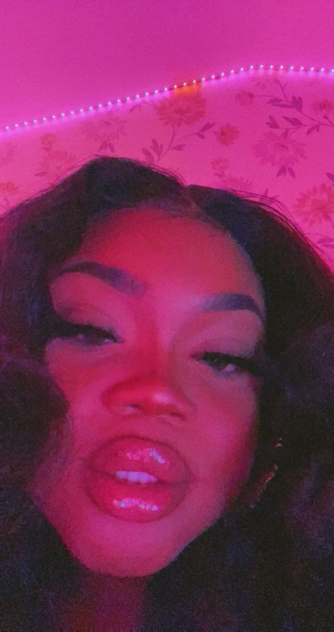 Simone ♋️ cover image