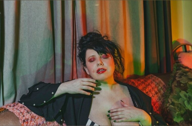 DyeAnne Vee cover image