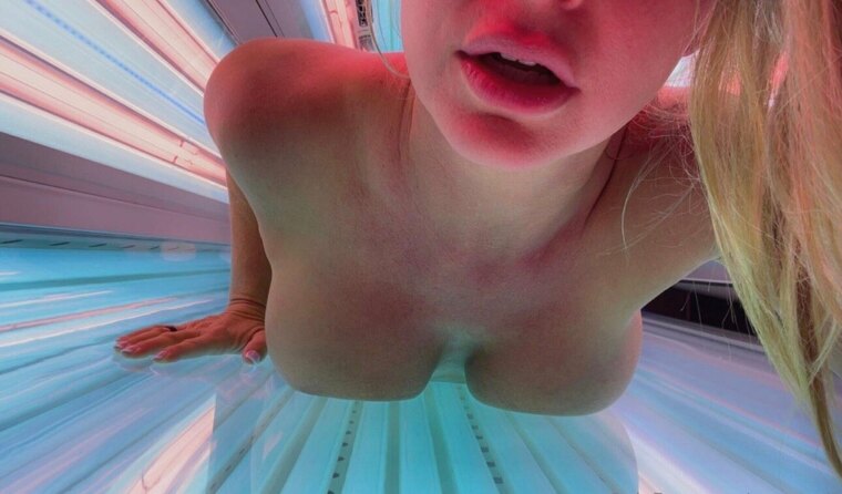 𝑨𝒏𝒅𝒊𝑭𝒂𝒗𝒐𝒓𝒔💋 cover image