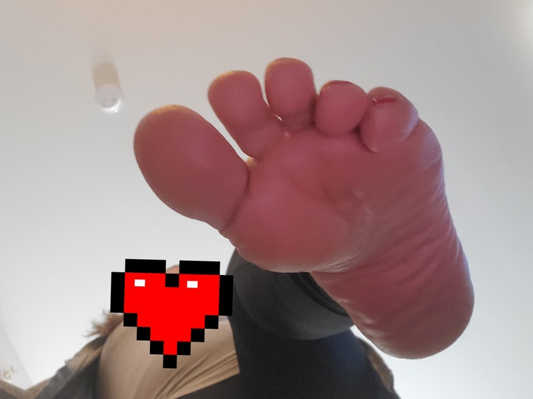 Tootsie 👣 cover image
