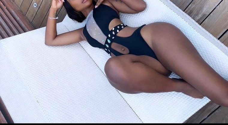 EbonyhotwifeLV cover image