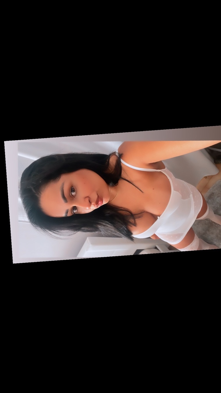 Cereijinha🍒🦶🌈 banner image