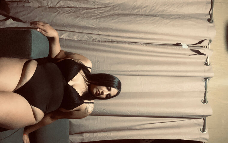 Curvy Eimy cover image