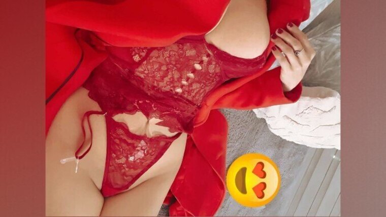 Elaine de Palacios Exclusive cover image