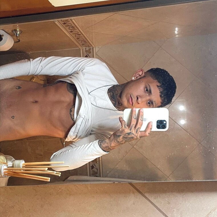 ⭐️ Rodrigo Gomez Free 🔞⭐️ cover image