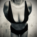 Elizabeth-Marie avatar