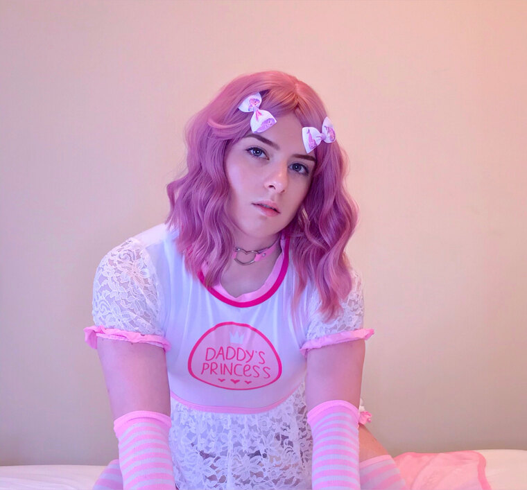𝐸𝓁𝓁𝒶🎀 cover image