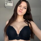 Ella 🎮 avatar