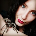 𝓔𝓵𝓵𝓮🕷 avatar