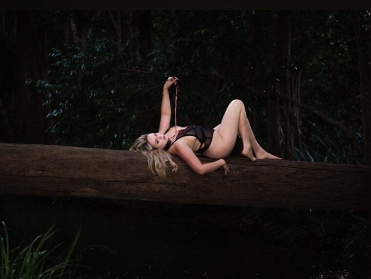 ELLE banner image