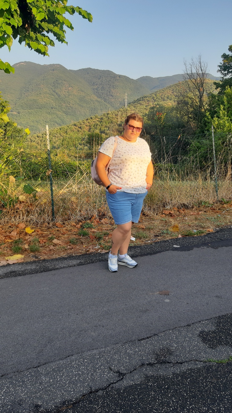 Elly Dulcica cover image