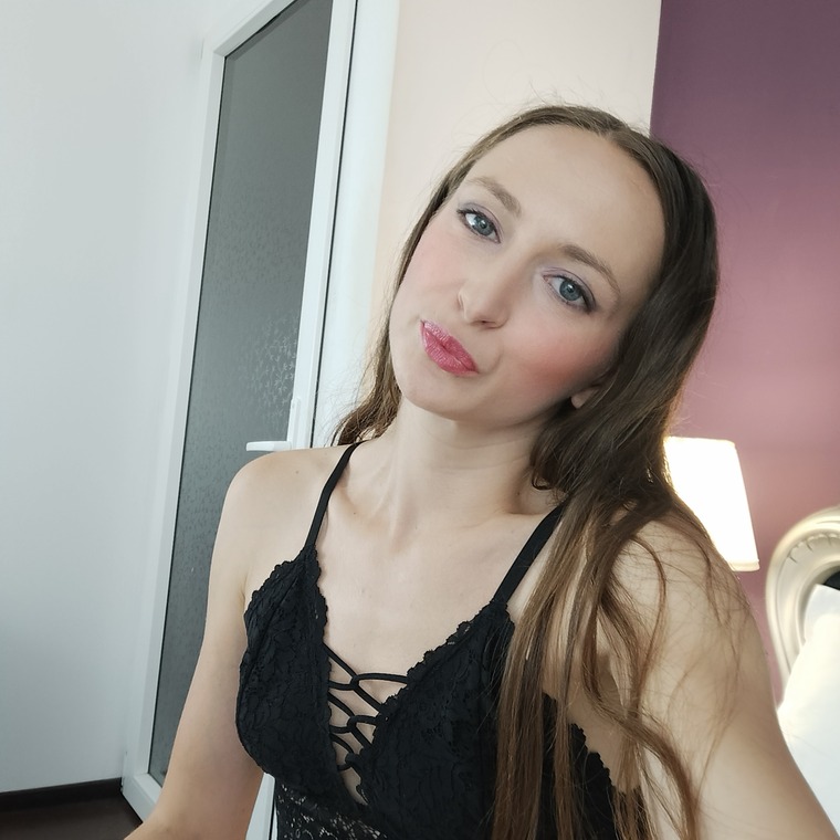 SarahGossip banner image