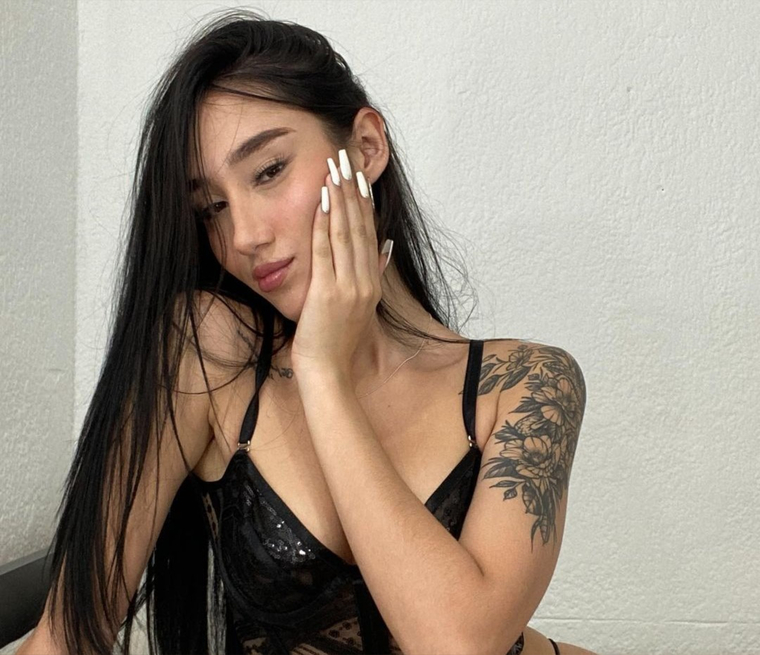 Emily ♡ banner image