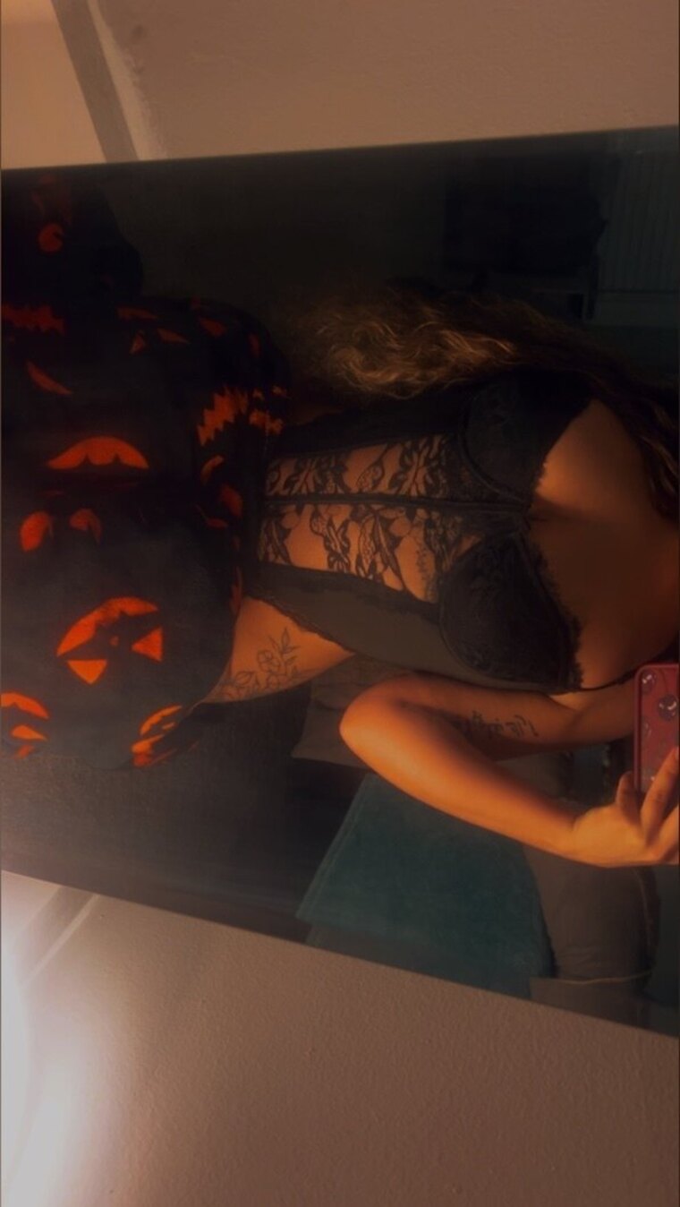 Emilyyy banner image