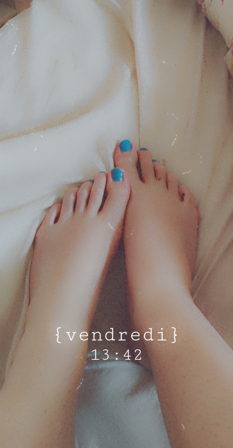 Emy Six 🖤 cover image
