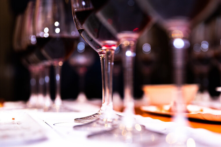 Vino &amp; Sensualidad cover image