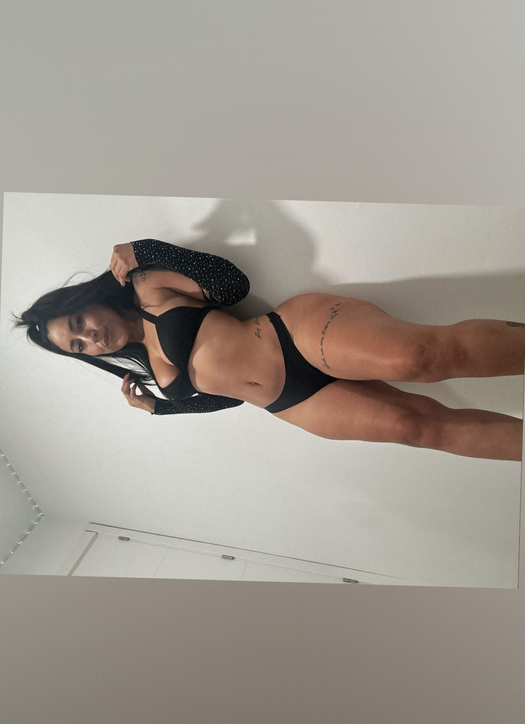 Estefania 😈🔥 cover image