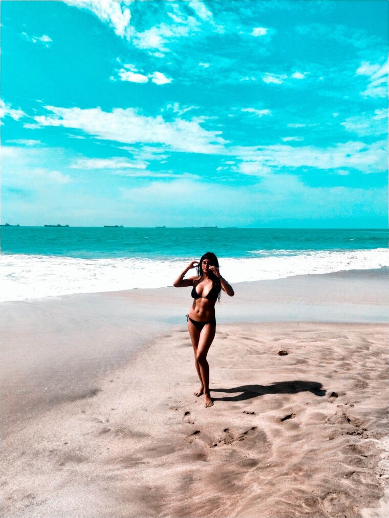Estefania🍷 cover image