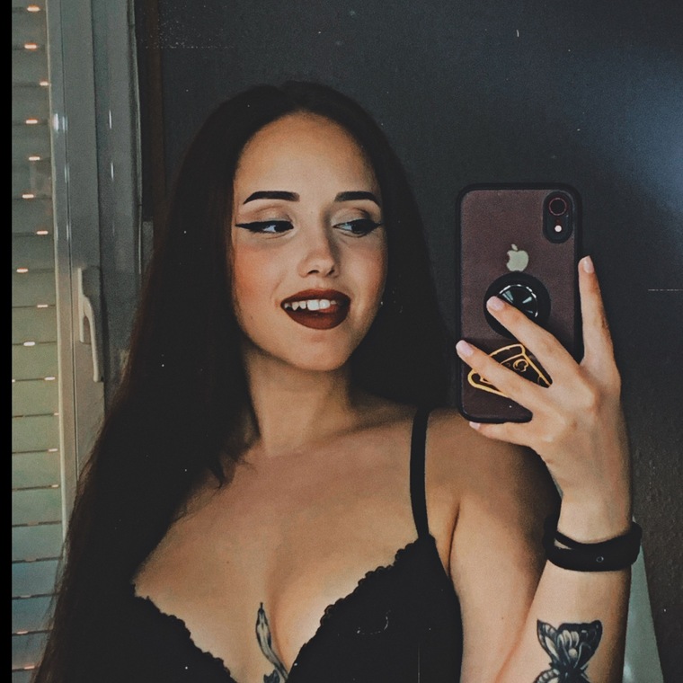 Estela María cover image