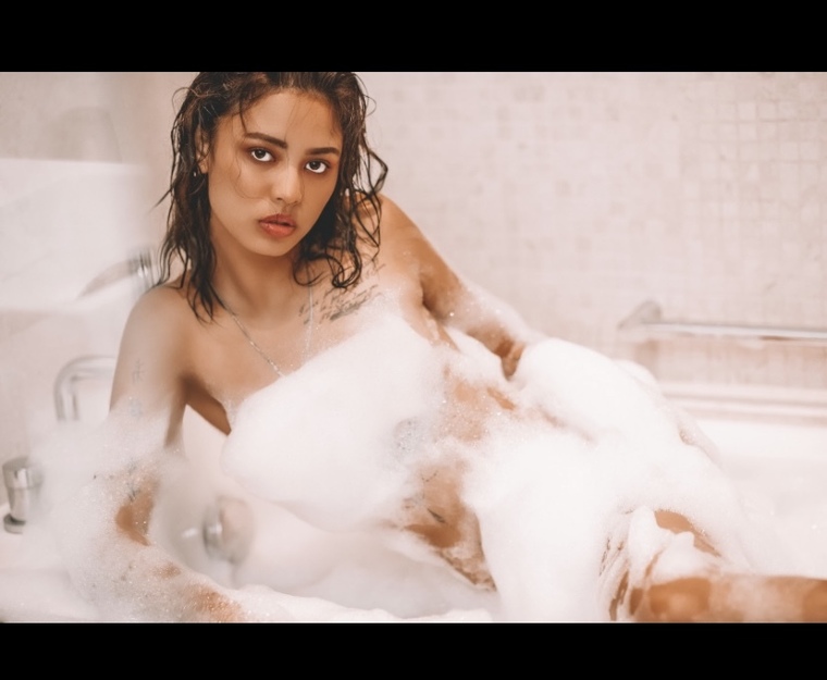 EvaLicious cover image