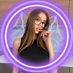 Eva Moore🔮 avatar