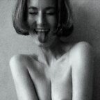 Eva Pech avatar