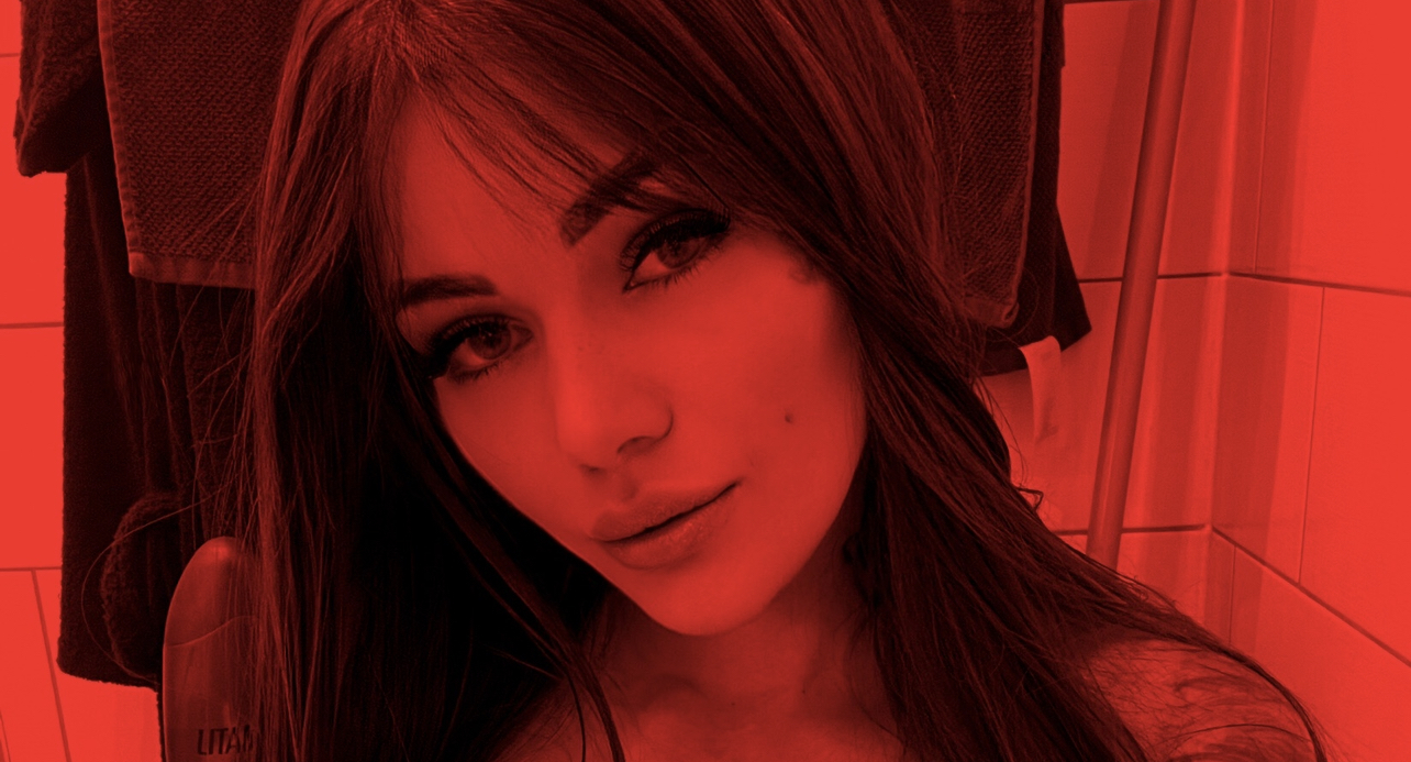 ✨the girl next door✨ banner image
