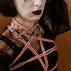 Evie Enby avatar