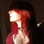Evie Iris <3 avatar