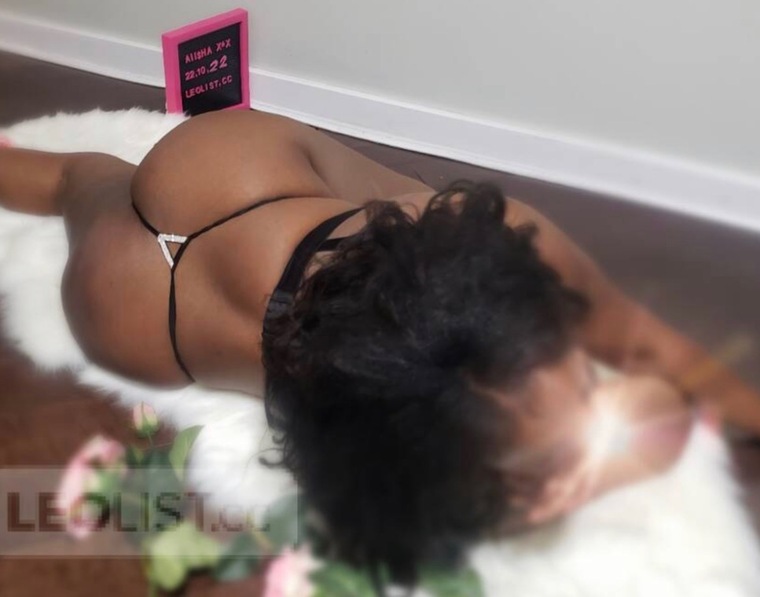💎 𝓐𝓲𝓲𝓼𝓱𝓪 🦄 𝓧𝓧𝓧 cover image