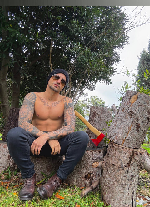 Felix Dante 𓆰𓆪 cover image