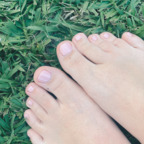 Gabbi with the cute feet avatar