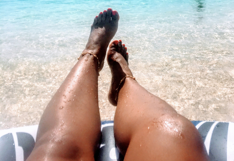 FarHan_Feet cover image