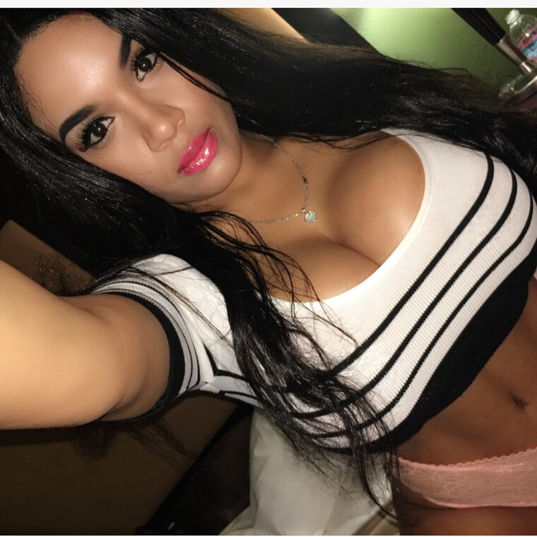 #1 DICK WHISPERER - VIP 24/7 SEXTING cover image
