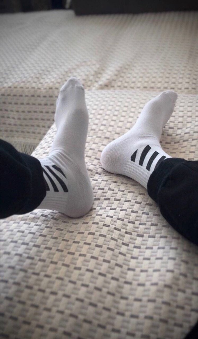 Santi👣 banner image