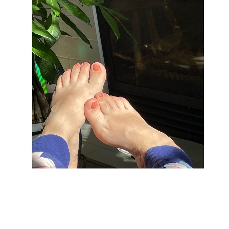Feet Babii banner image