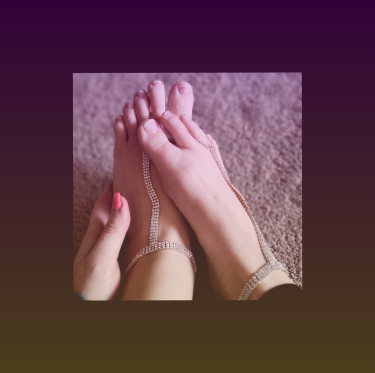 PrettyFeetGoddess cover image