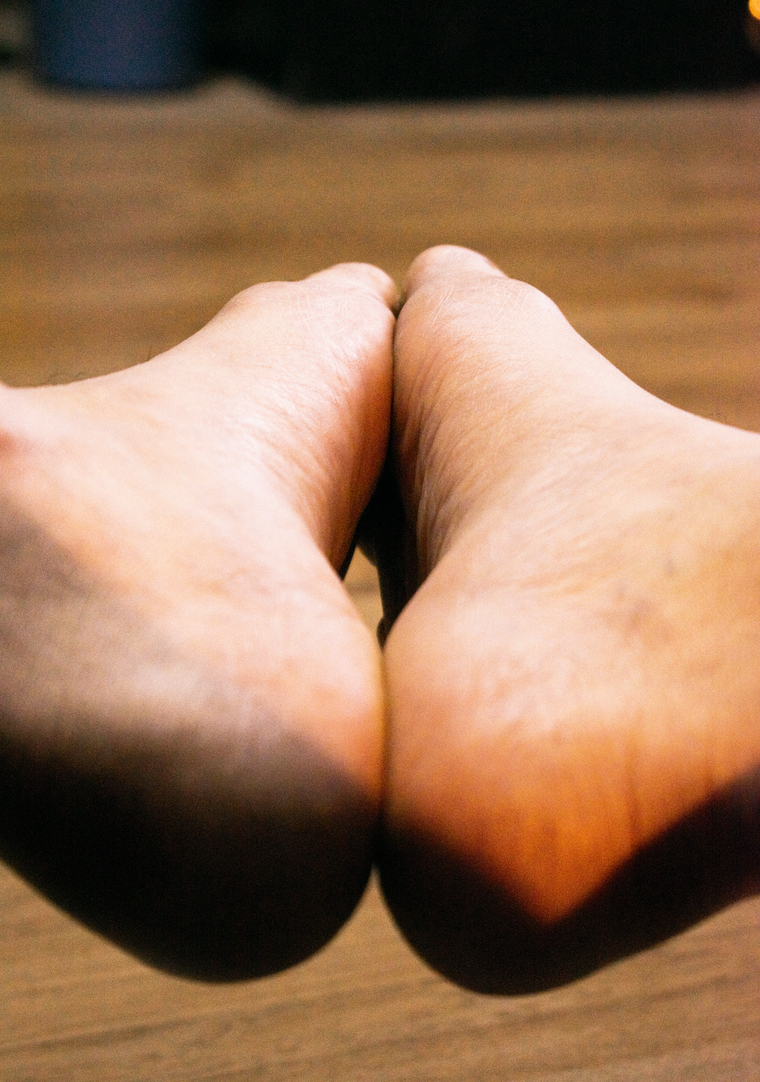 Feethot69 cover image