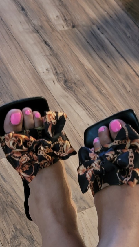 Feet_mah-jic cover image