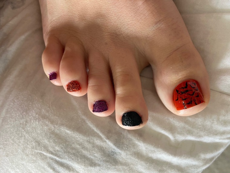 Gamer Girl Toes cover image