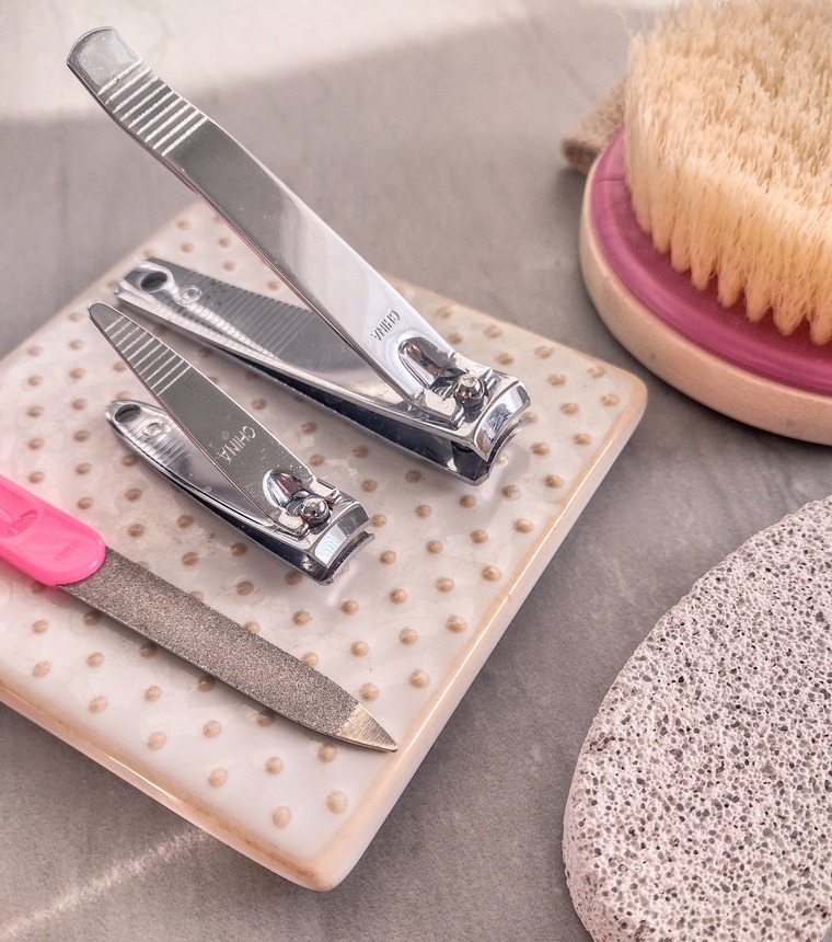 Feet Cleaning cover image