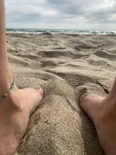 FeetFamily cover image