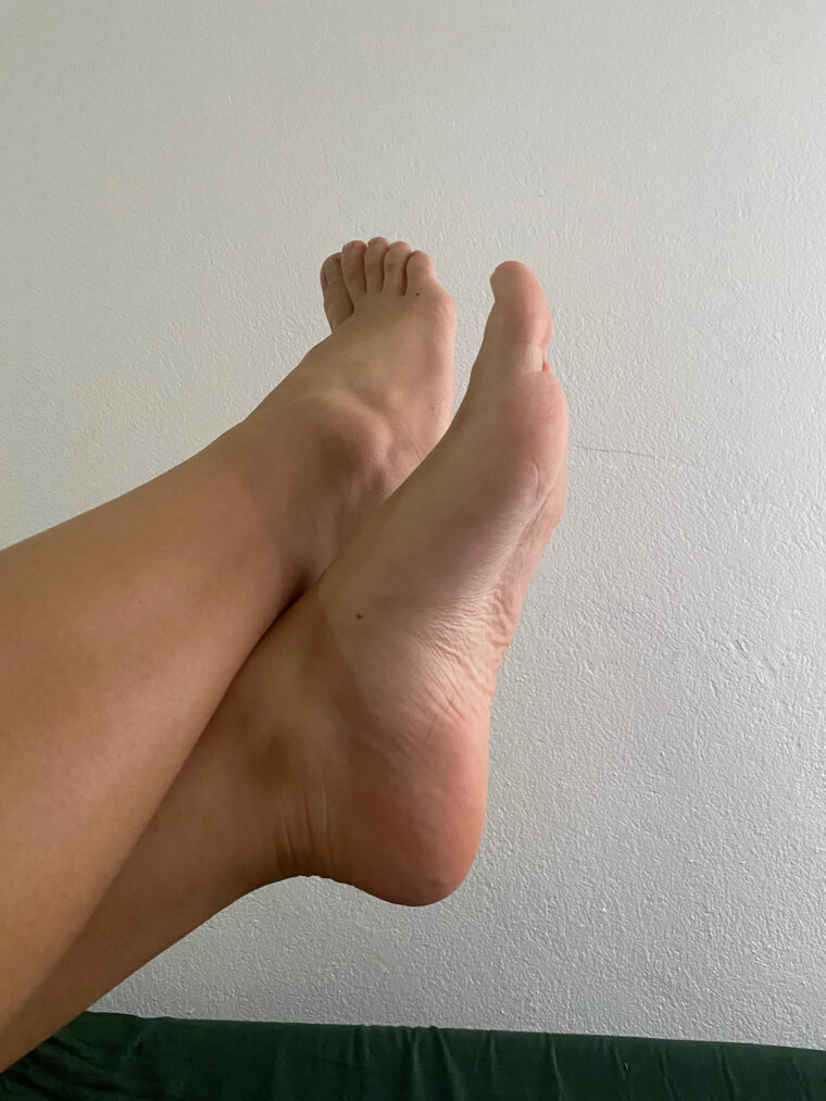Mely Feet Fantasy banner image