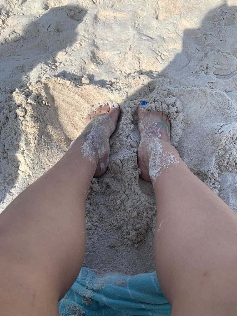 Feetfoedays cover image